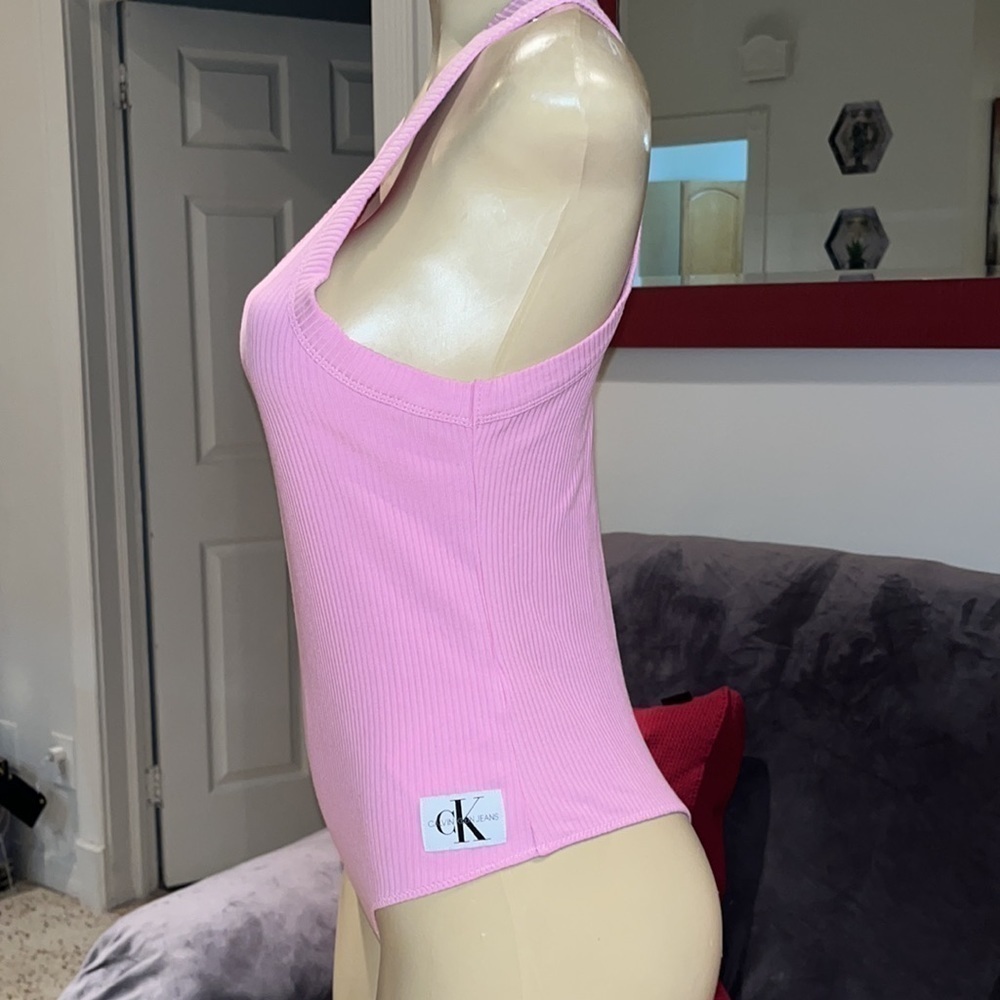 Calvin Klein Best Bodysuit In Pink Rib Knit - Picture 4 of 11